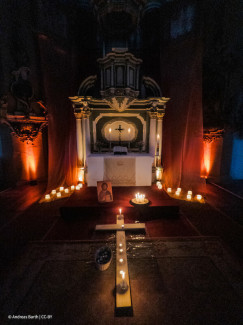 pray
